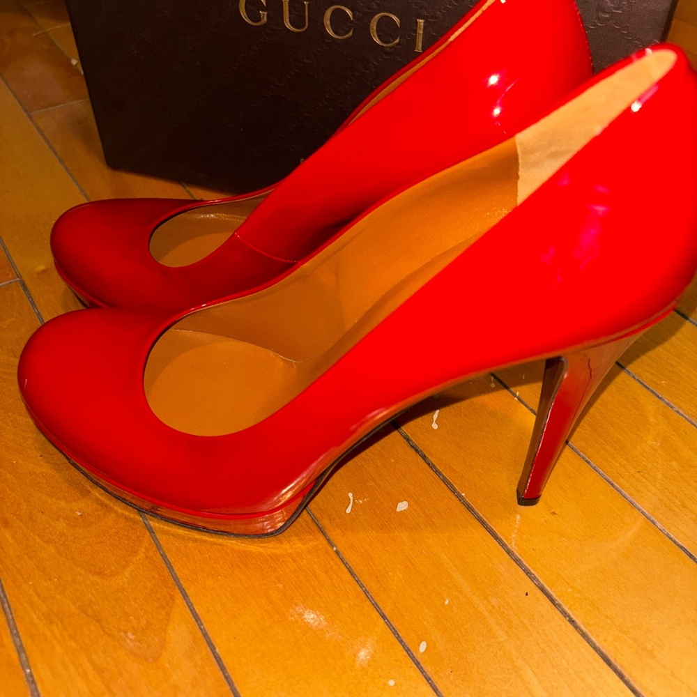 Gucci Red Stiletto Heels Elegant Luxury Footwear